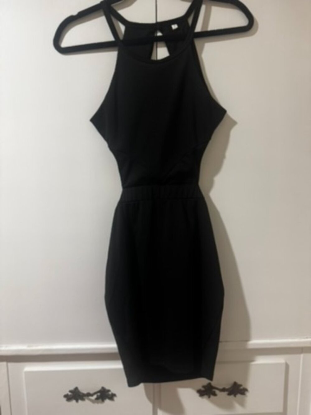 Little black dress with open back - Small